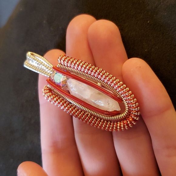 Candy cane pendant handmade by me with quartz and cubic zirconia gemstones - Picture 4 of 5